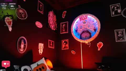 Nikky online show from October 19, 7:05 pm