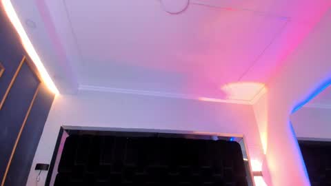     online show from February 13, 7:21 pm