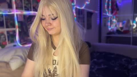 nikoli_naw online show from September 27, 11:45 pm