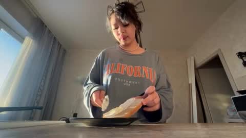 nikoli_naw online show from February 3, 2:53 am