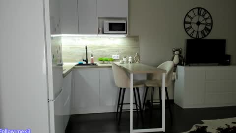 Bella online show from January 17, 5:53 am