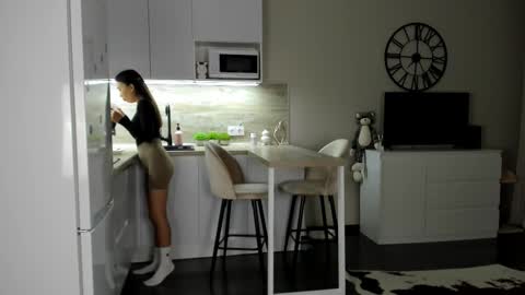 Bella online show from February 28, 1:37 am