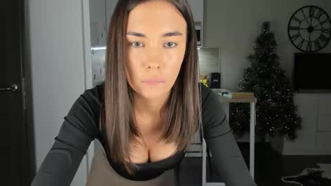 Bella online show from December 1, 7:05 pm