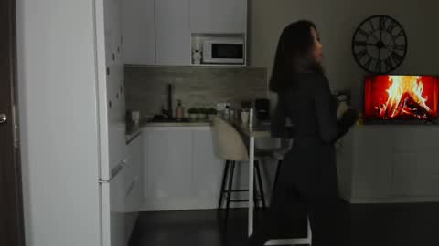 Bella online show from September 14, 5:11 pm