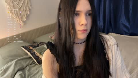 Jennet online show from December 18, 3:33 pm