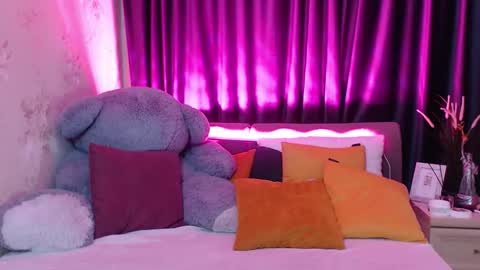 Nina online show from March 26, 7:43 am