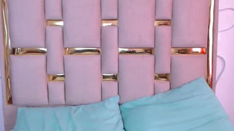 Nina Carther online show from October 17, 12:08 pm