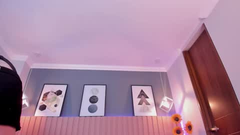 nina_ford_ online show from March 26, 3:19 am