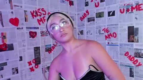 Nina online show from June 30, 9:36 pm