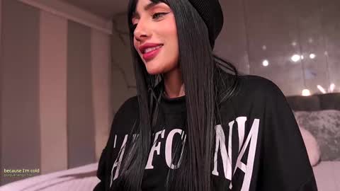 Angie online show from November 29, 12:03 am