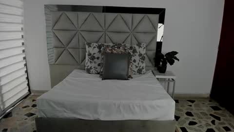  Nina  online show from March 7, 8:33 pm