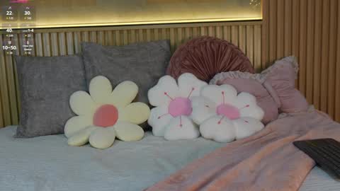 NINA online show from April 2, 1:41 pm