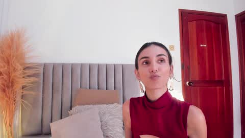 Nina online show from January 30, 2:58 pm