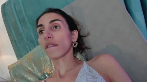 Nina online show from January 25, 6:10 pm