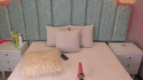 Nina  online show from January 6, 3:10 am