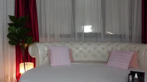 NinaCrystal online show from September 26, 8:01 am