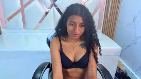 Nina  online show from November 12, 9:02 pm