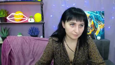 ninaflawlees online show from January 25, 6:01 am