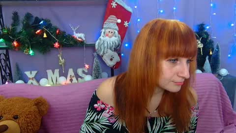 ninaflawlees online show from December 11, 6:09 pm