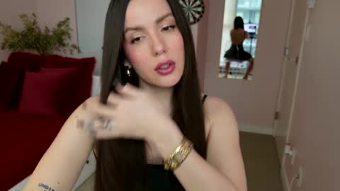 NinaOneil online show from February 18, 11:08 pm