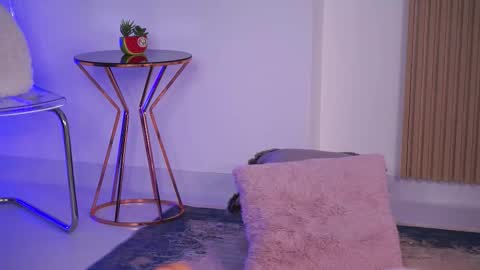 Ninna online show from December 13, 8:37 pm