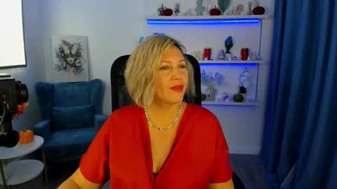 ninastarle online show from October 19, 6:15 am