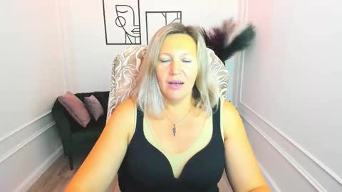 ninastarle online show from September 12, 5:41 am