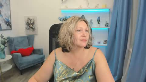 ninastarle online show from June 5, 12:00 pm