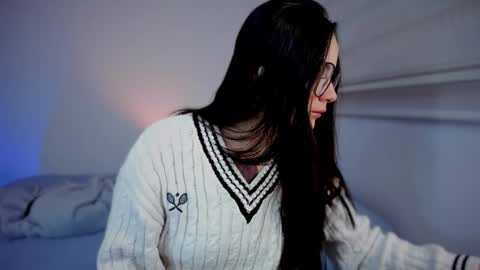 ninavolkov online show from December 1, 11:51 pm