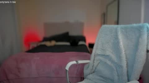 ninavolkov online show from March 10, 11:38 pm