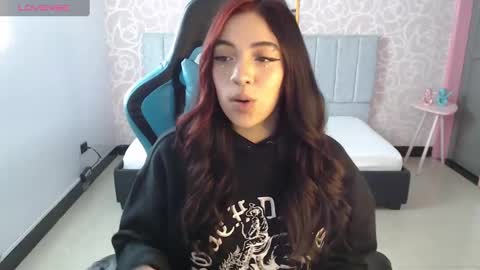 Ninfa  online show from December 23, 11:25 am