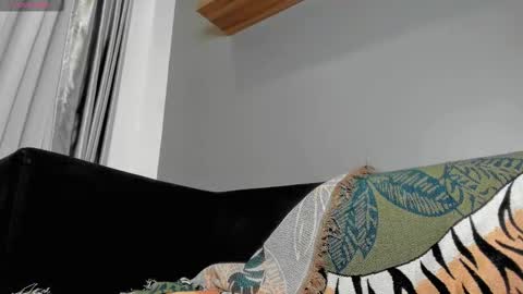 Suri online show from October 10, 11:59 am