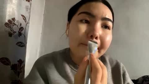 Molly online show from December 23, 8:18 am