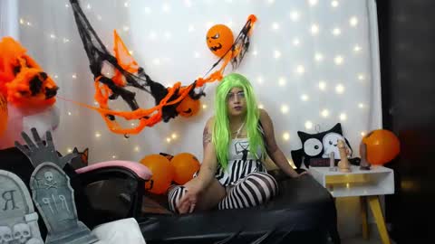 Niuk online show from October 28, 7:30 pm