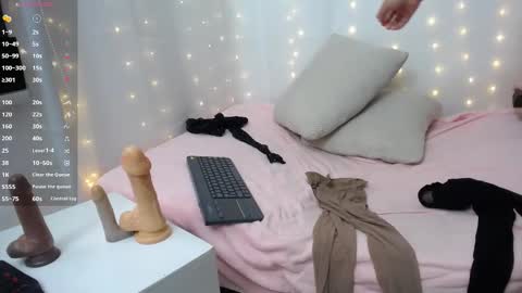 Niuk online show from September 24, 7:13 pm