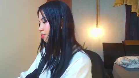 noah_king_1 online show from August 4, 5:35 am