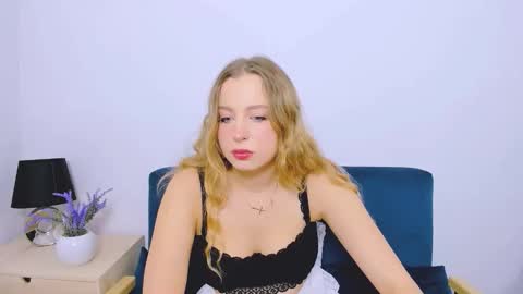 noahpretty online show from November 18, 9:27 pm