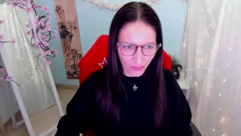 Nora online show from April 5, 10:53 pm