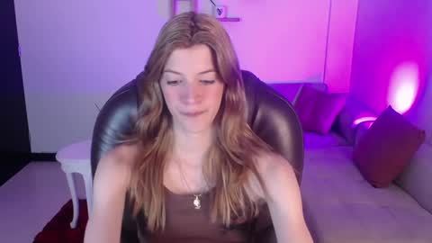 Nora online show from February 5, 7:10 pm