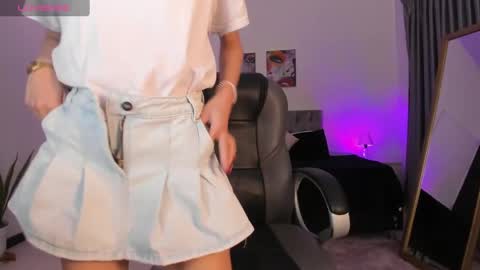 Nora online show from March 11, 7:25 pm