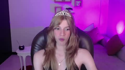 Nora online show from January 24, 7:28 pm