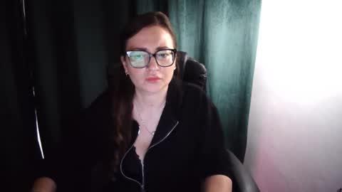 NoraSexyMilf online show from July 14, 4:33 pm