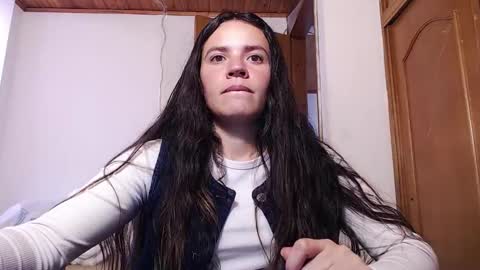 noreen_ online show from February 5, 8:34 pm