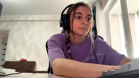 Elena online show from February 24, 9:52 am