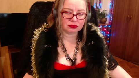 miss Tress online show from December 30, 7:00 pm