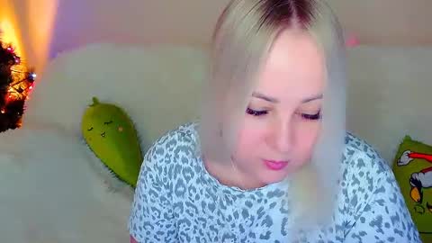 hi glad to chat online show from January 7, 8:13 am