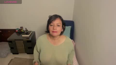 nuit_rose online show from September 16, 1:57 am