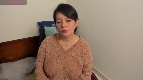 nuit_rose online show from February 16, 1:27 am