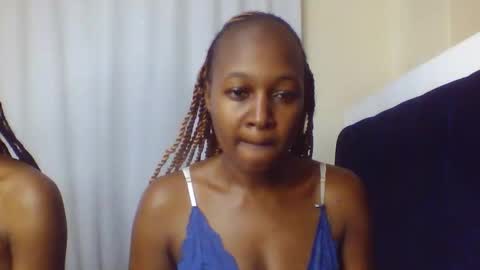 nutgal online show from April 8, 8:27 am