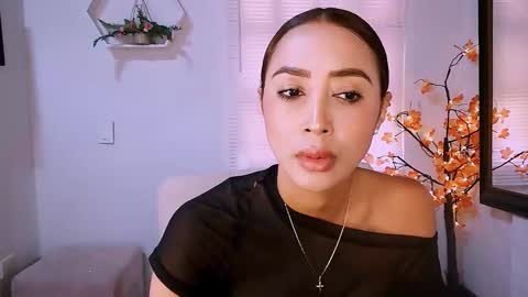 Nycole online show from November 26, 3:13 pm